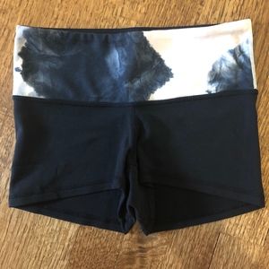 Lululemon spandex shorts